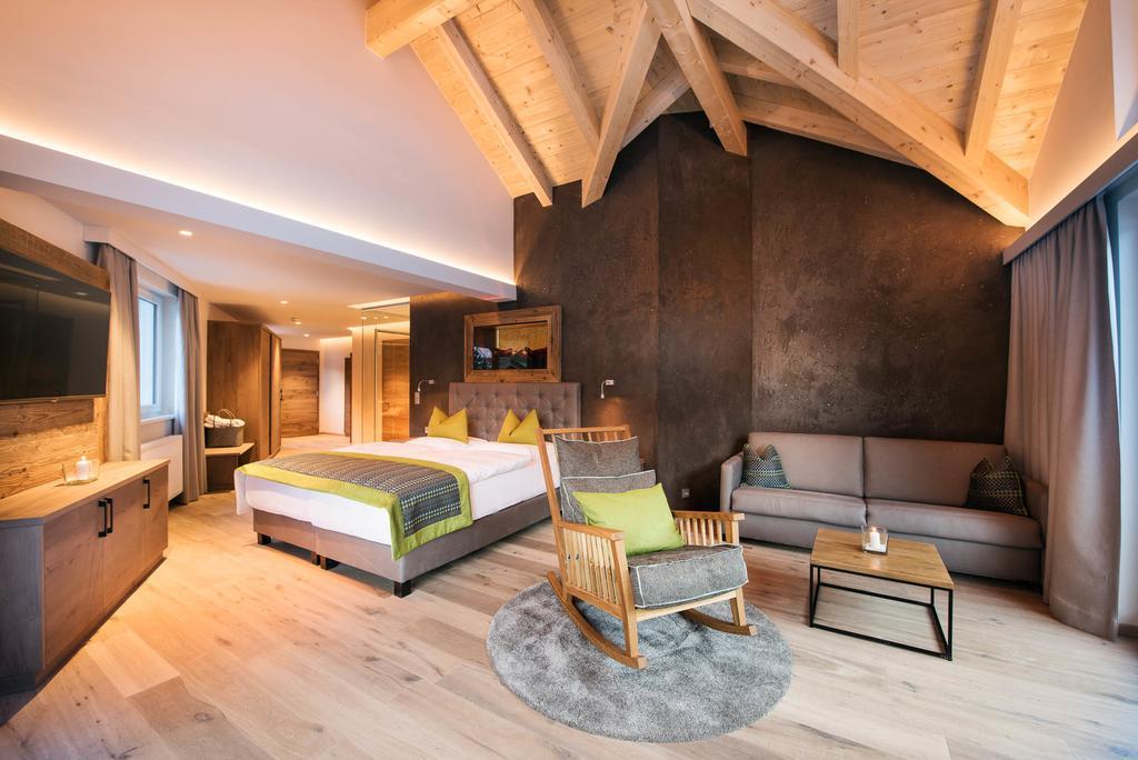 Premium Activehotel Bergkoenig Нойщифт им Щубайтал Екстериор снимка
