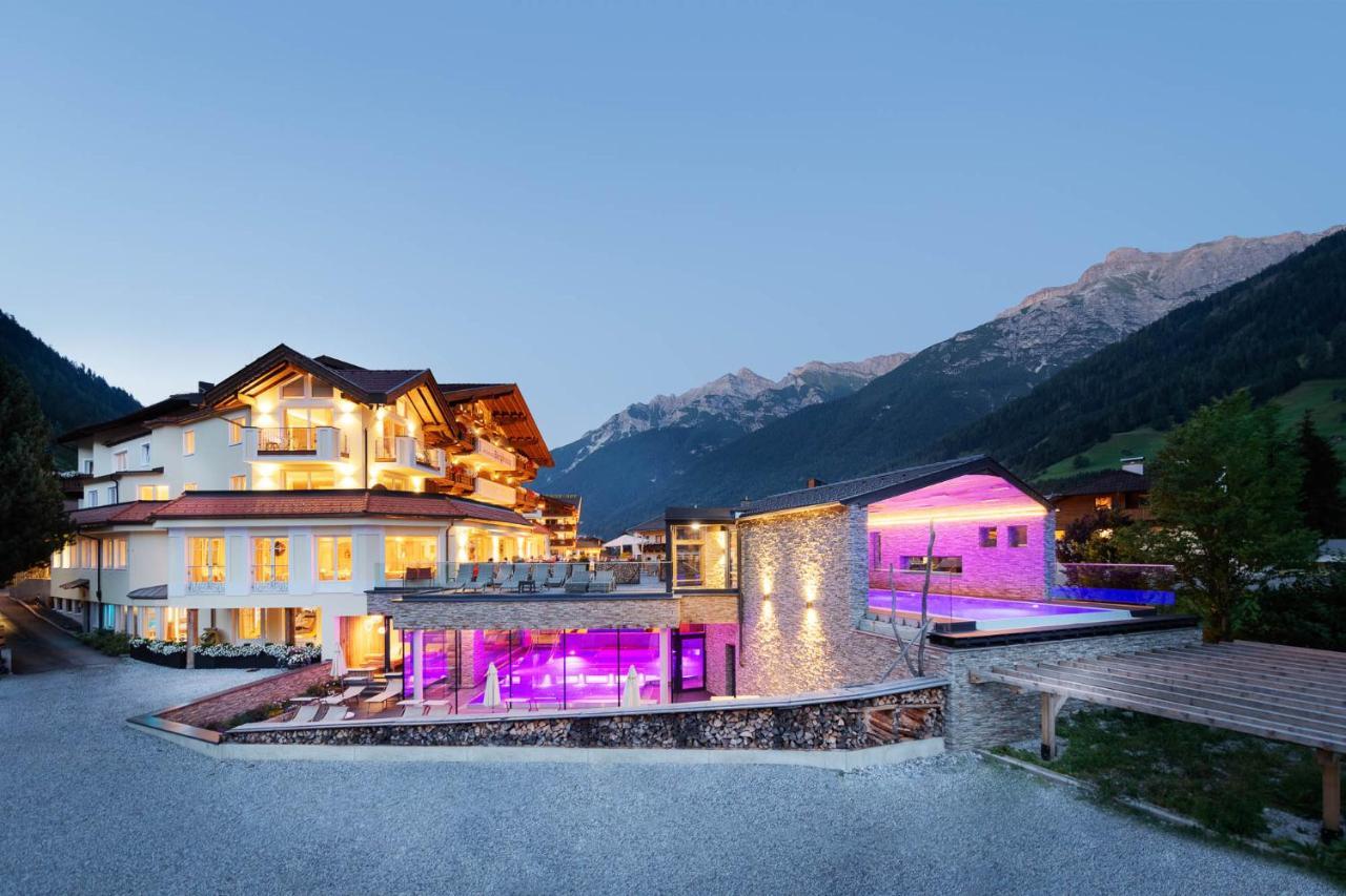 Premium Activehotel Bergkoenig Нойщифт им Щубайтал Екстериор снимка